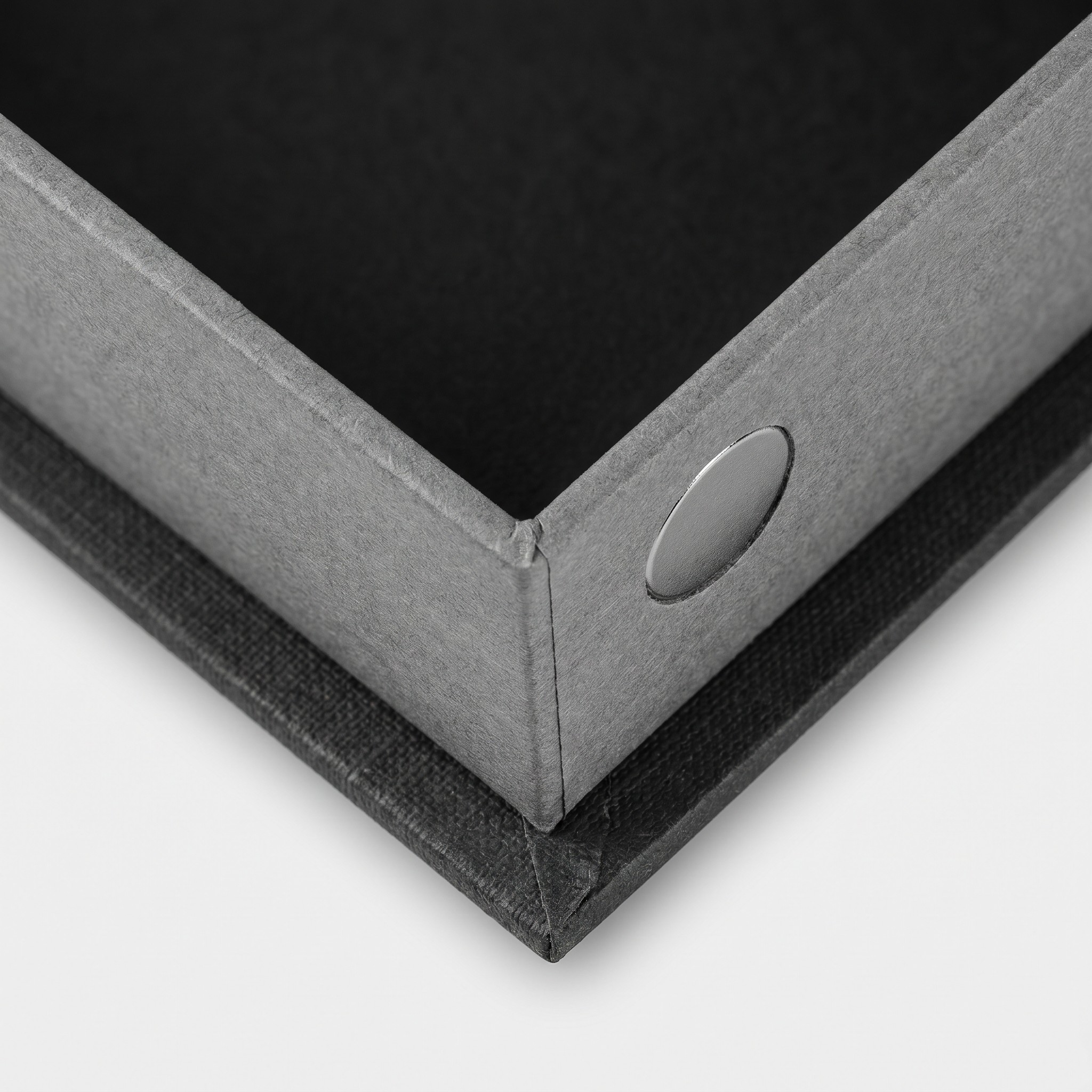 V-Groove vs U-Groove Construction in Luxury Boxes